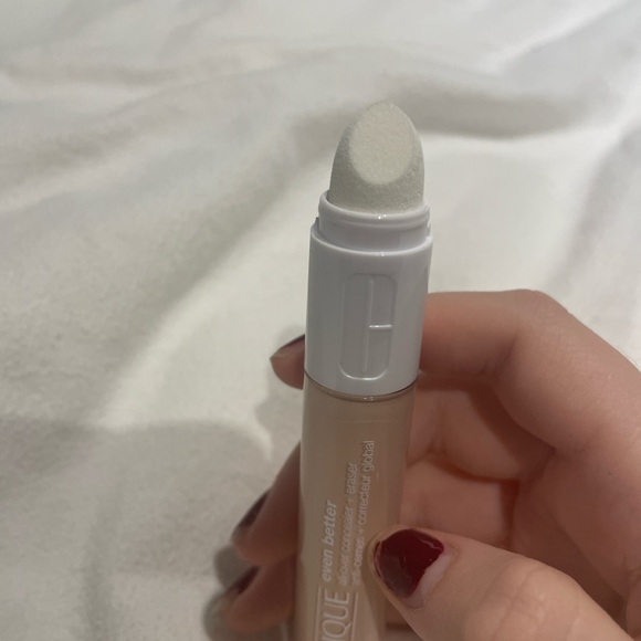Clinique concealer makeup shade even better NEVER used - Picture 2 of 2